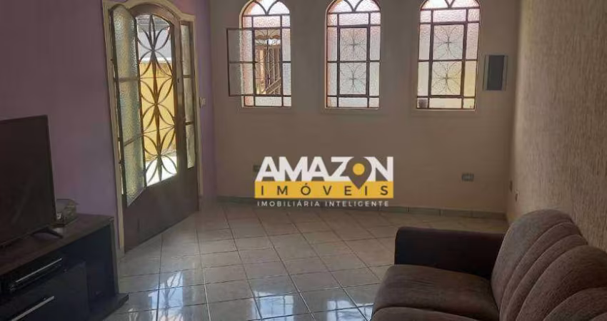 Sobrado com 4 dormitórios à venda, 250 m² por R$ 530.000,00 - Jardim Bela Vista - Taubaté/SP