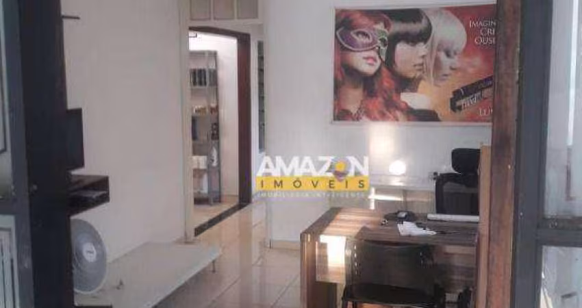 Casa com 5 dormitórios à venda, 240 m² por R$ 800.000,00 - Jardim Independência - Taubaté/SP