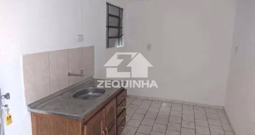 Casa com 1 quarto para alugar na Vila Yolanda, Osasco 