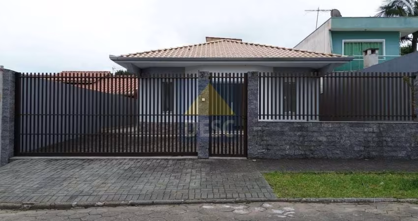 Casa à venda com 03 Dormitórios em Camboriú