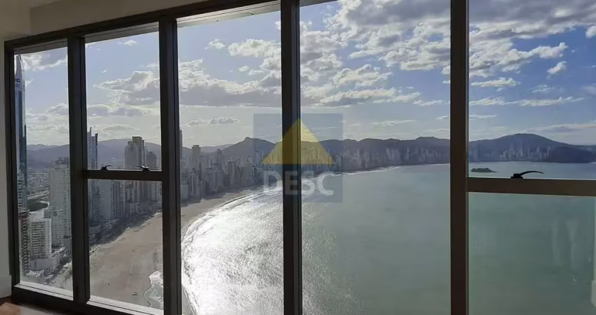 Apartamento de alto padrão à venda no edifício pharos