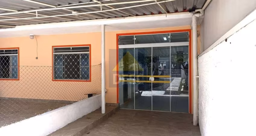 Casa sem mobilia com 3 dormitórios na Rua 3146 - Centro