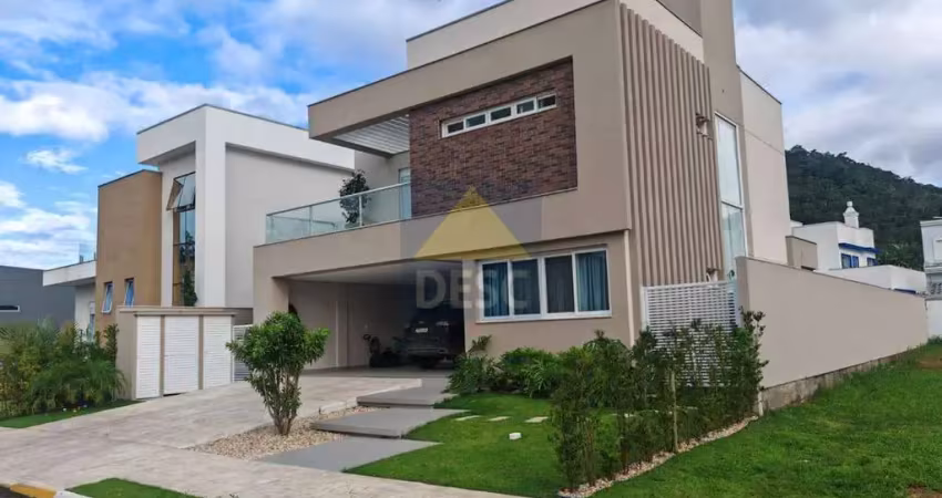 Casa à venda no condomínio caledônia private village em camboriú