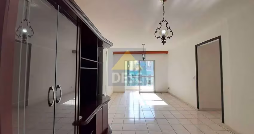 Apartamento quadra mar à venda no edifício cristina