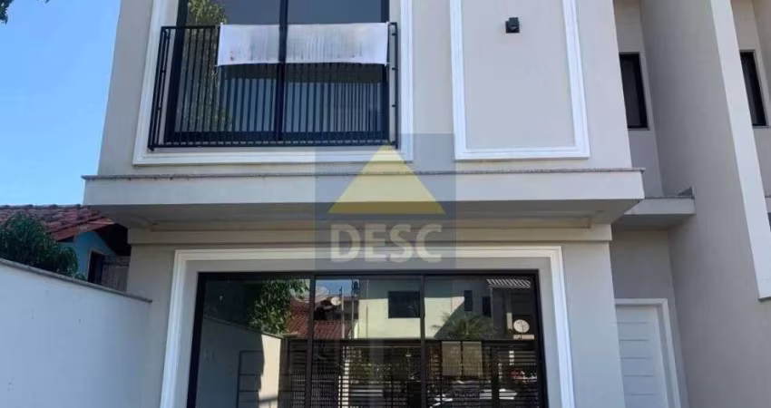 Sobrado triplex à venda na Rua 2070 em Balneário Camboriú