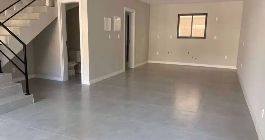 Sobrado triplex à venda na rua 2070 em balneário camboriú
