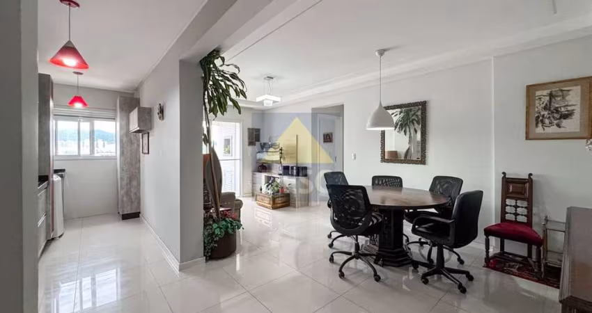 Apartamento semi mobiliado à venda no Ed. Turmalina em Balneário Camboriú