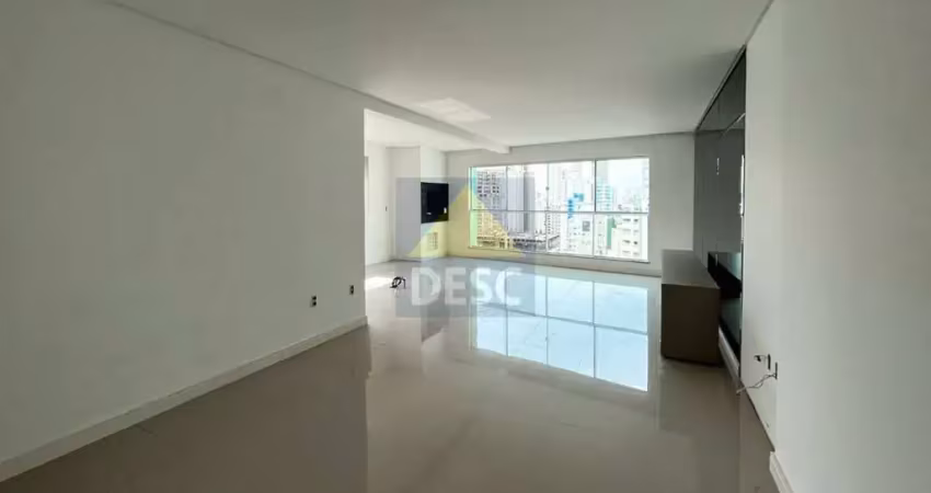 Apartamento com 3 dormitórios à venda no Ed. Gran Torino em Balneário Camboriú