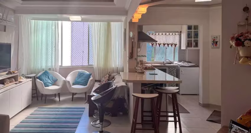 Apartamento quadra mar mobiliado com dois dormitórios à venda no ed. edith em balneário camboriú