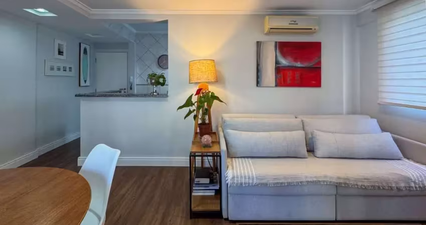 Apartamento com dois dormitórios à venda no ed. maria vitória em balneário camboriú