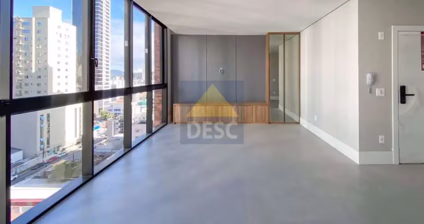 Apartamento semi mobiliado com 4 dormitórios para locação no ed soho village em balneário camboriú