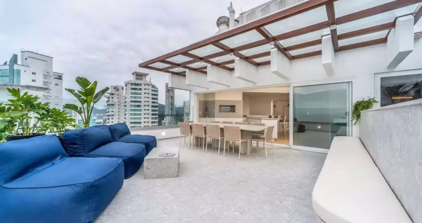 Cobertura duplex mobiliada frente mar com 5 suítes à venda no ed. theiss heim em balneário camboriú