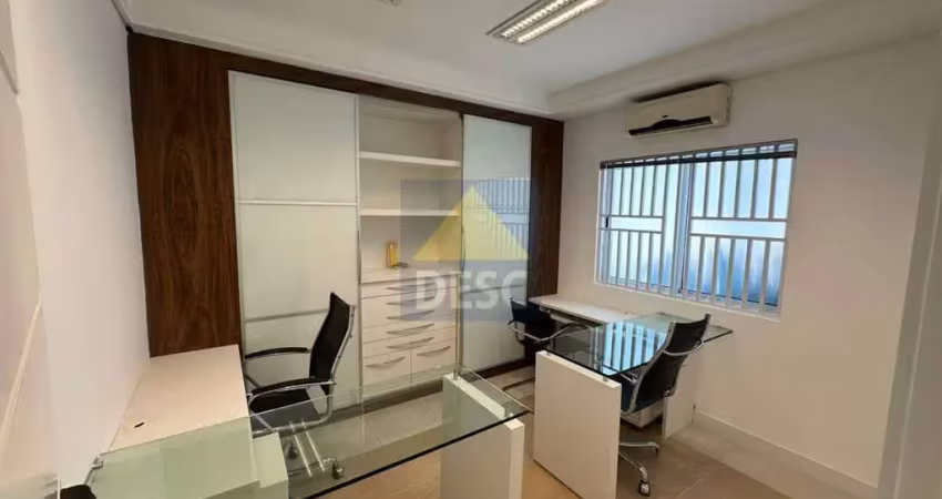 Sala comercial para locação anual com 50m² no centro de balneário camboriú
