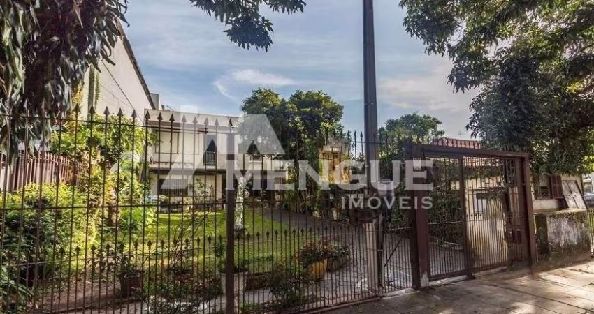 Casa com 5 quartos à venda na Rua Serro Azul, 1039, Santa Maria Goretti, Porto Alegre