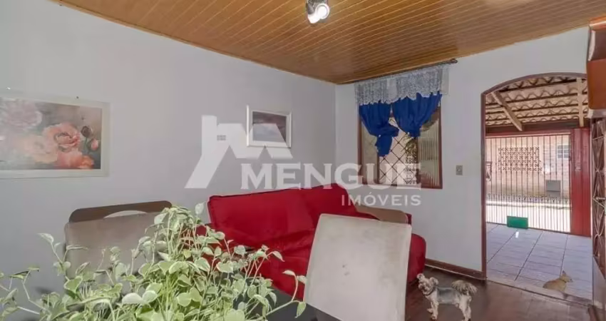Casa com 3 quartos à venda na Cleto Souza, 320, Costa e Silva, Porto Alegre