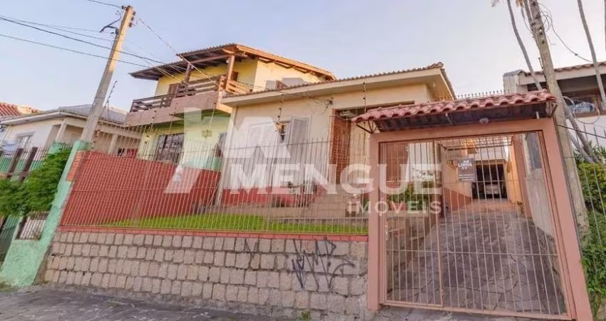 Casa com 3 quartos à venda na Avenida Benno Mentz, 1707, Vila Ipiranga, Porto Alegre