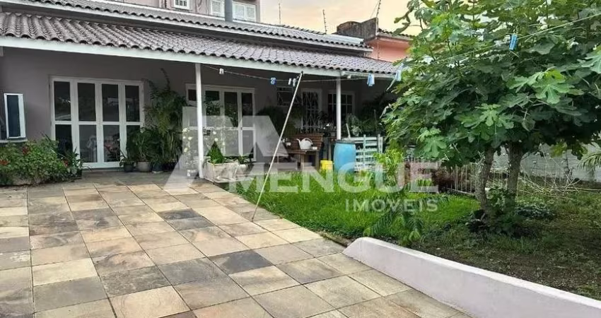 Casa com 3 quartos à venda na Rachell Wolfrid, 65, Alto Petrópolis, Porto Alegre