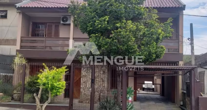 Casa com 3 quartos à venda na Travessa Lençóis, 58, Vila Ipiranga, Porto Alegre