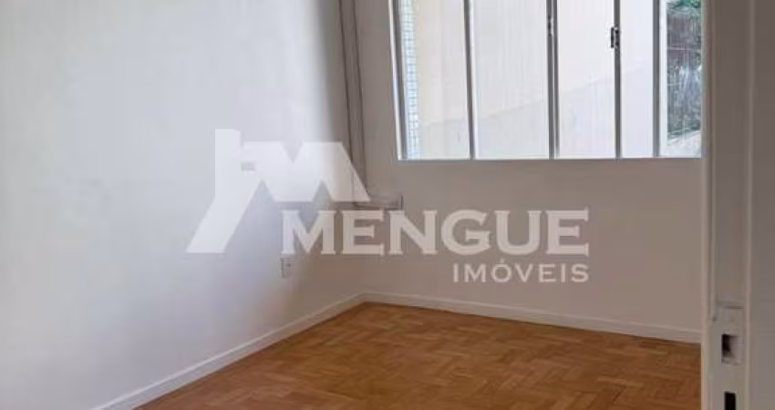Apartamento com 3 quartos para alugar na Avenida Taquara, 299, Petrópolis, Porto Alegre