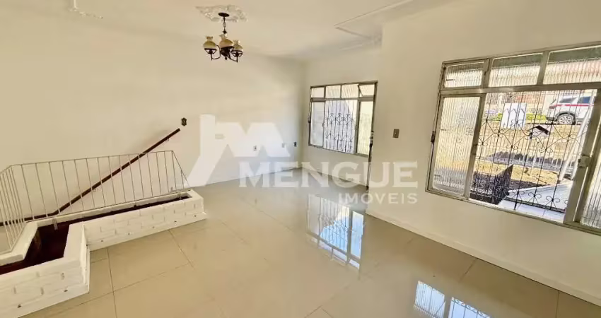 Casa em condomínio fechado com 4 quartos à venda na Rua Monte Flor, 270, Jardim Floresta, Porto Alegre