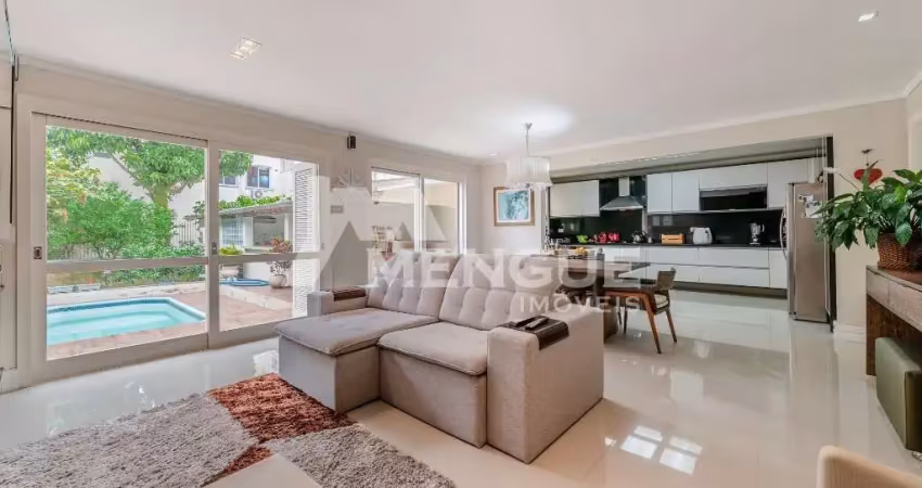 Casa com 3 quartos à venda na Rua Paulo Setúbal, 107, Passo da Areia, Porto Alegre