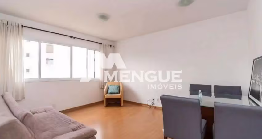 Apartamento com 3 quartos para alugar na Rua Antônio Joaquim Mesquita, 570, Passo da Areia, Porto Alegre