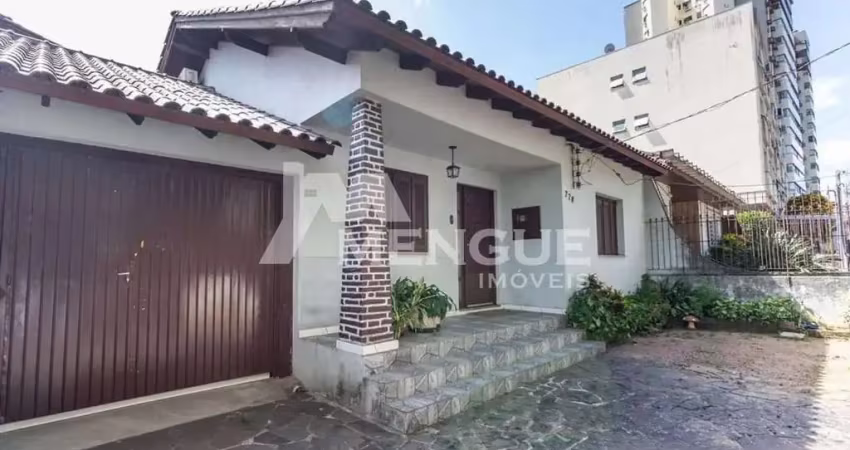 Casa com 3 quartos à venda na Rua Veríssimo Rosa, 776, Jardim Botânico, Porto Alegre