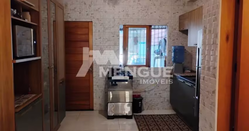 Casa com 2 quartos à venda na José Lins do Rego, 48, 1051, Maria Regina, Alvorada