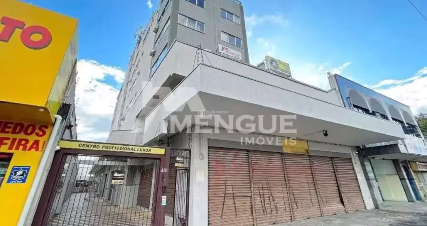Sala comercial com 1 sala à venda na Avenida Assis Brasil, 418, Passo da Areia, Porto Alegre