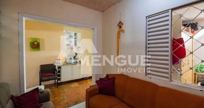 Casa com 3 quartos à venda na Rua Terezinha Turcato, 467, Costa e Silva, Porto Alegre