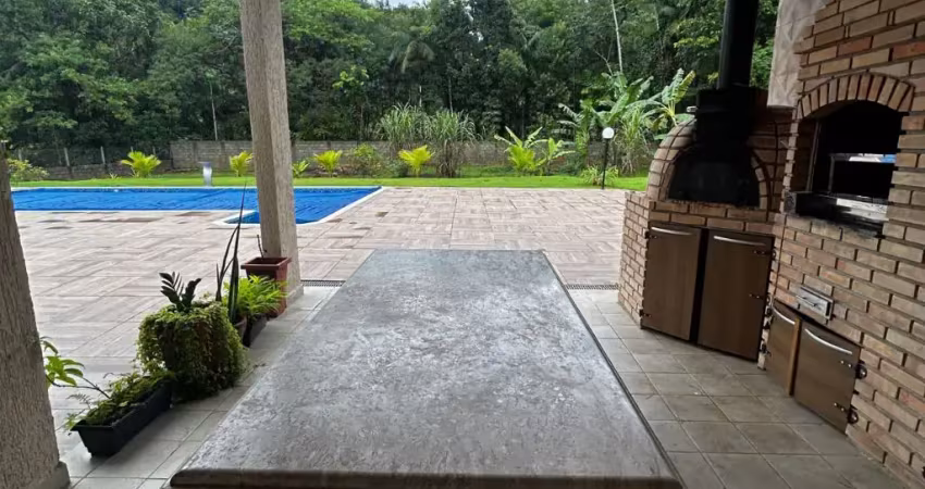 Chácara com 4 dormitórios à venda, 2400 m² por r$ 1.300.000,00 - balneário três marias - peruíbe/sp