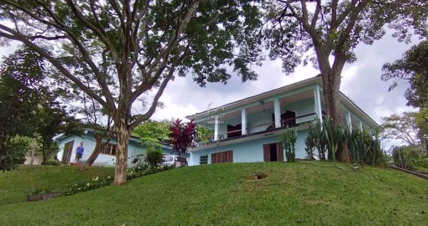 Chácara / sítio com 3 quartos à venda na Travessa Antônio Pires de Camargo, Caucaia do Alto, Cotia