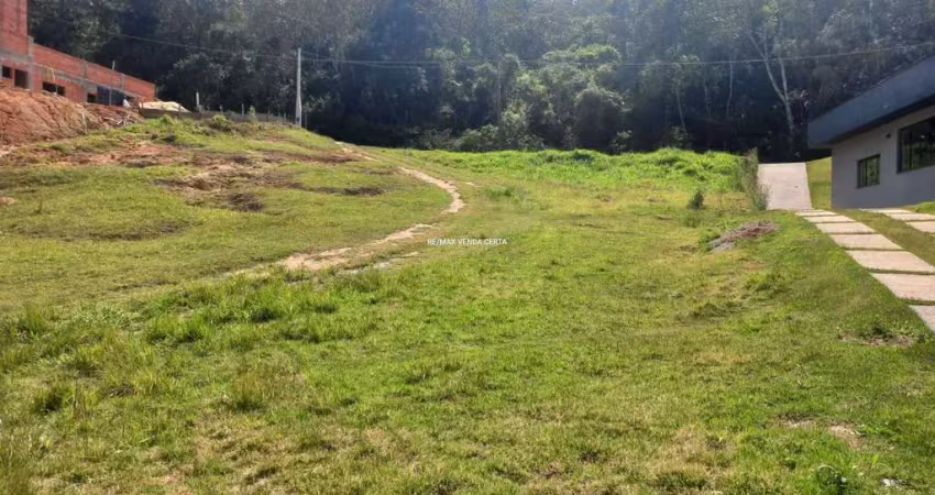 Terreno em condomínio fechado à venda no Parurú, Ibiúna 