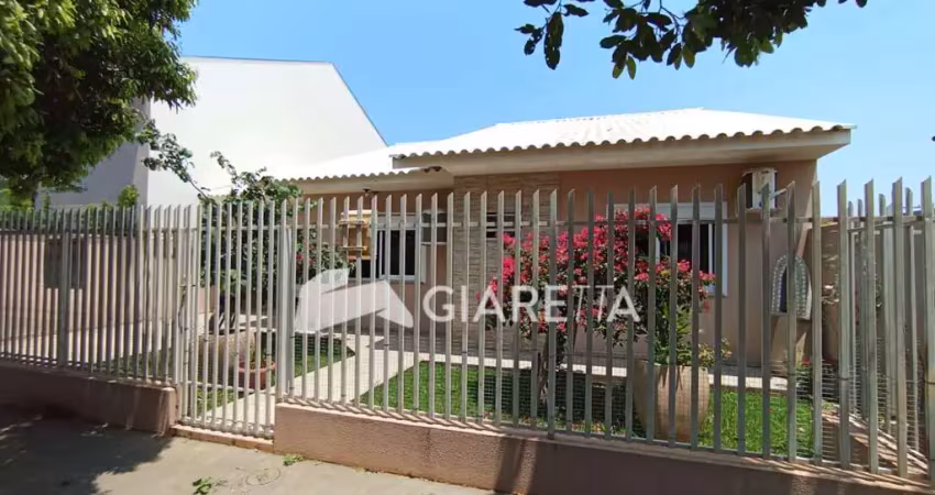 Casa com excelente localização à venda, jardim gisela, toledo - pr