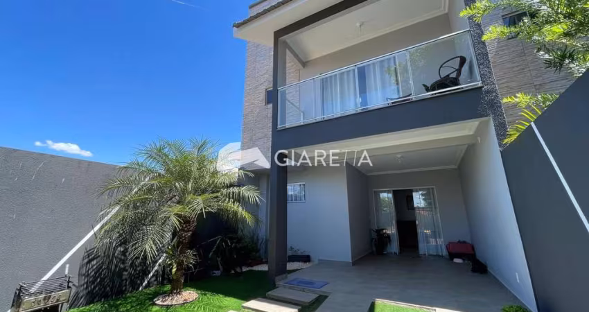 Sobrado com excelente localização à venda, JARDIM GISELA, TOLEDO - PR