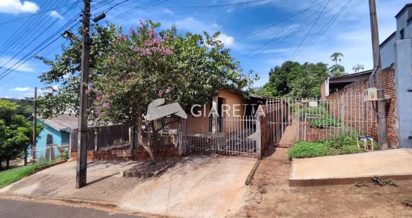 Casa ampla e com excelente localização à venda no jardim bressan, toledo - pr