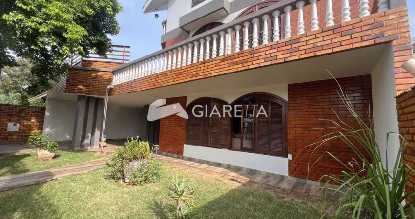 Casa ampla à venda em ótima localização na VILA INDUSTRIAL, TOLEDO - PR