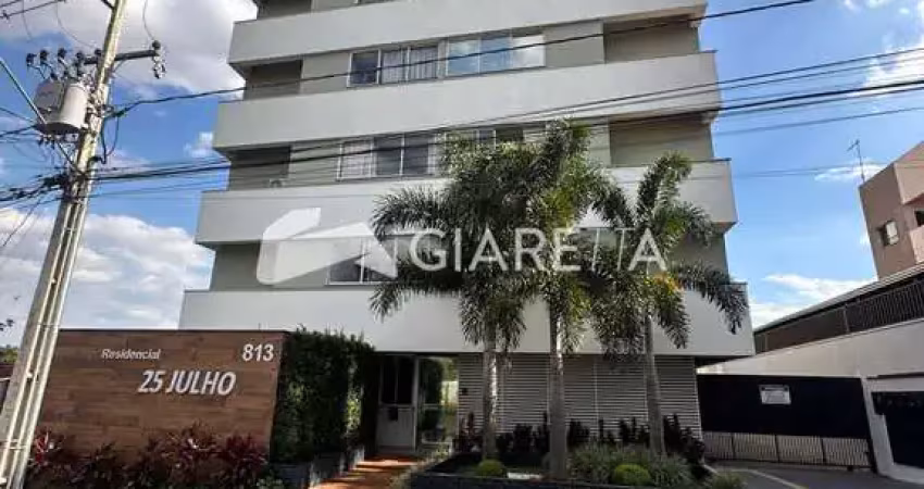 Apartamento com 3 dormitórios no EDIFÍCIO 25 DE JULHO, CENTRO, TOLEDO - PR