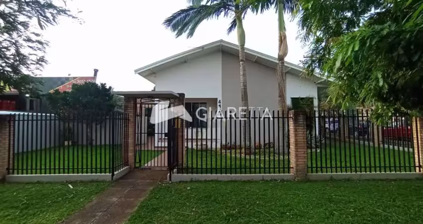 Casa ampla à venda em excelente localização, jardim gisela, toledo - pr