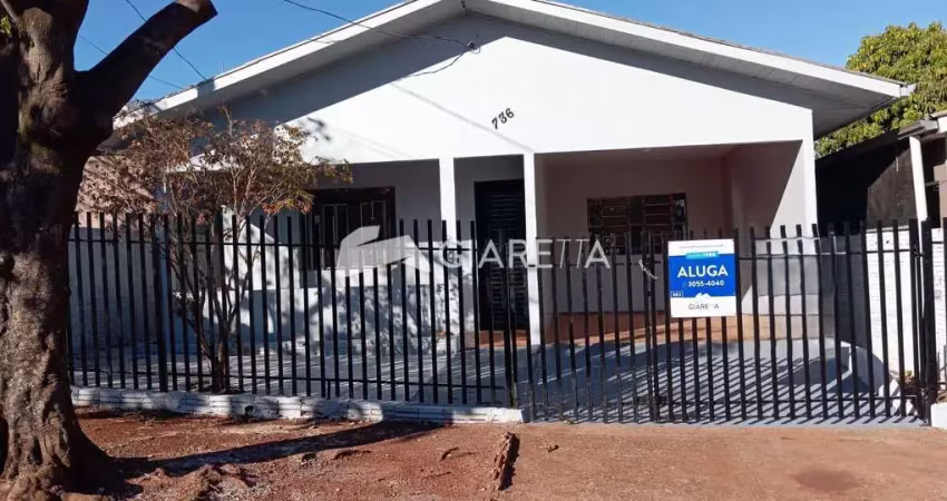 Casa ampla para locação em ótima localização no jardim europa, toledo - pr