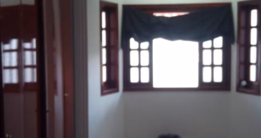 Casa a venda em ótima localização no Jd. das Indústrias SJC