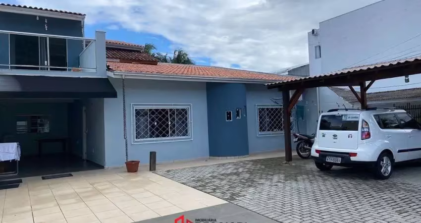 CASA COM TERRENO 3 QUARTOS, 4 VAGAS BARRA BC