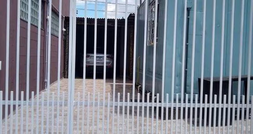 CASA CONTAINER COM PISCINA EM TERRENO CENTRO BC