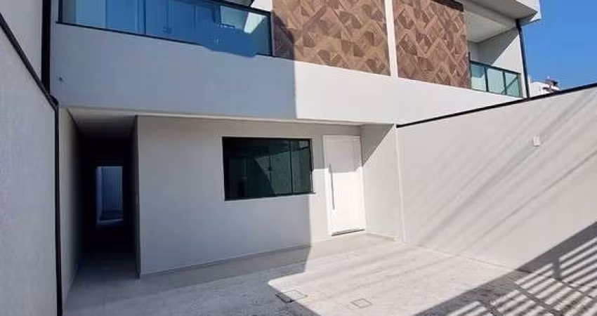 SOBRADO ALTO PADRÃO NO BAIRRO SÃO FRANCISCO