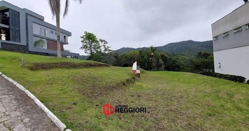 TERRENO COND FECHADO 600 MTS BALNEÁRIO CAMBORIÚ