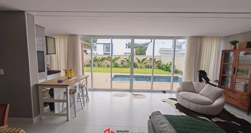CASA CALEDÔNIA 3 SUÍTES, TROCA POR 4 SUÍTES EM BC
