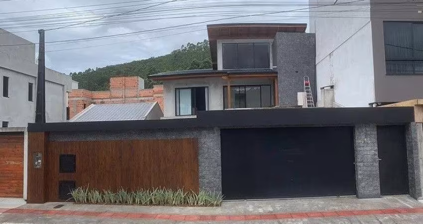 CASA 4 DORMITÓRIOS TERRAS ALTAS CAMBORIÚ