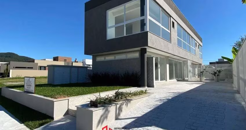 Casa em condomínio fechado com 3 quartos à venda no Santa Regina, Camboriú 