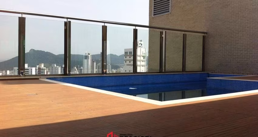 INCRÍVEL COB TRIPLEX 3 SUÍTES E PISCINA CENTRO BC