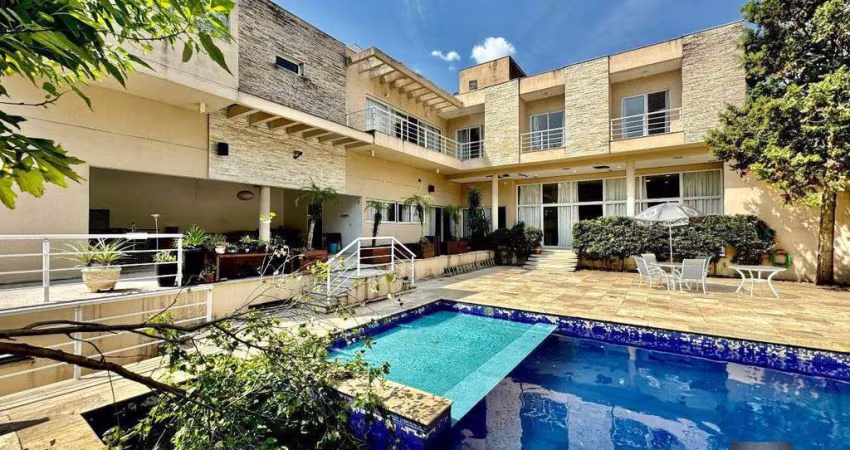 Casa de alto padrão 701 m² Área Construída, 04 Suíte, 08 Vagas, Piscina Aquecida, Área Gourmet - Parque dos Pássaros - São Bernardo do Campo